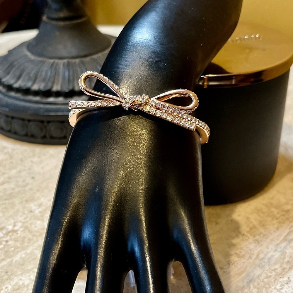 Kate Spade Skinny Mini Bow Bracelet NWT - Picture 1 of 2